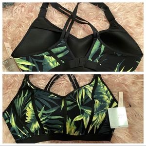 Victoria’s Secret sports bra 38D NWT